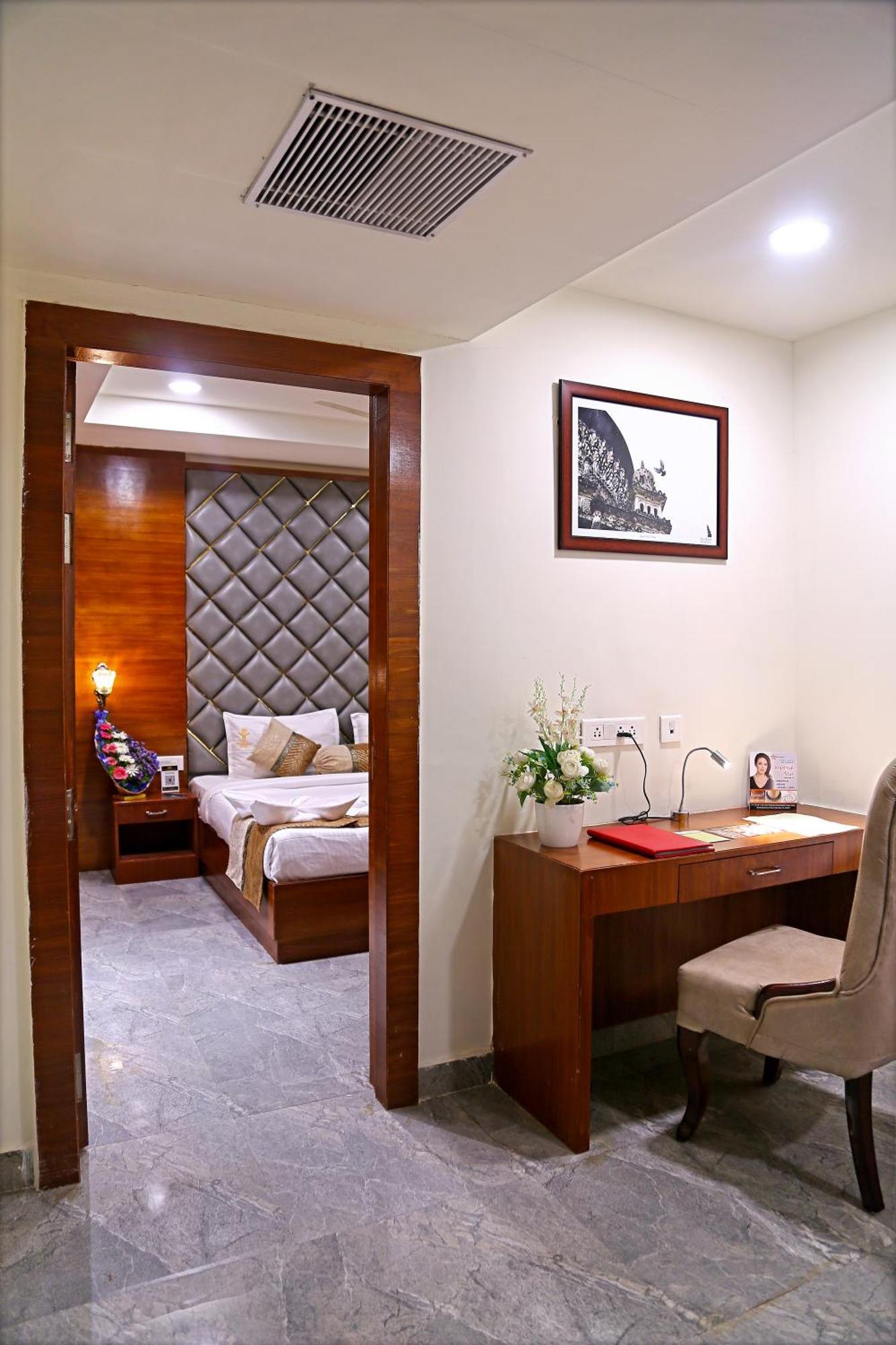 Hyderabad Grand 3*