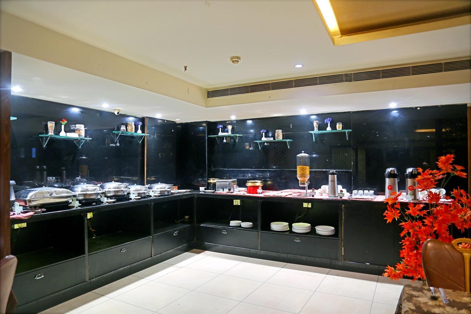 Hotel Hyderabad Grand Shamshabad